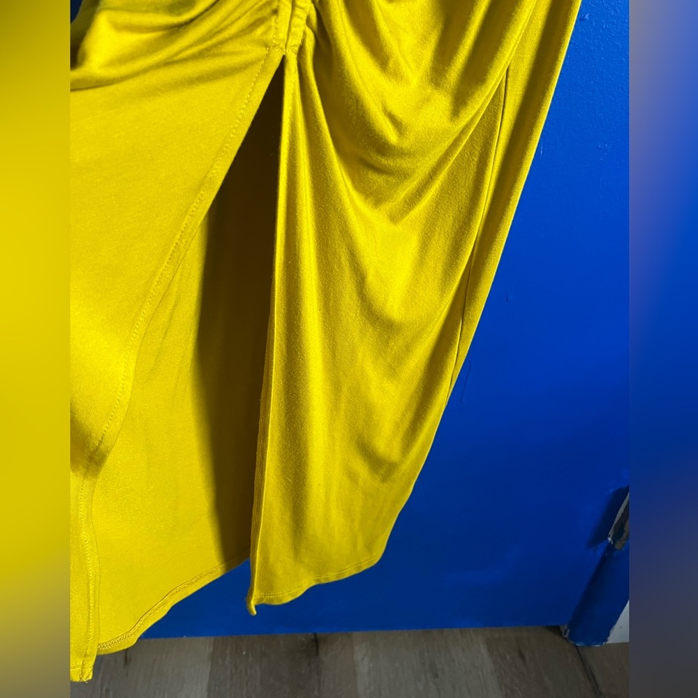 Dress - Picture 4 of 4